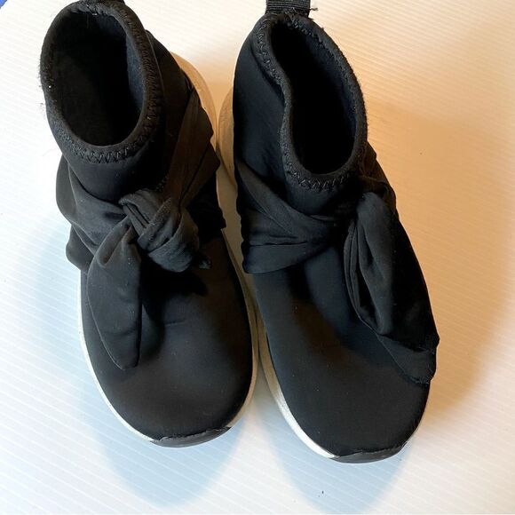 Zara black Girls Sock Sneaker pull on boots with ties Size -33 (US 1-1.5) - Picture 5 of 12